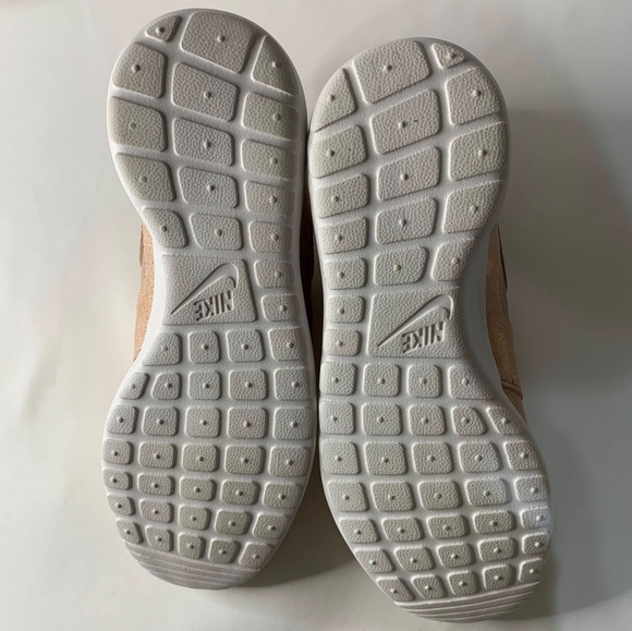 SOLD 🎉HP Nike Roshe One Prm Sneakers 8.5 - Picture 10 of 13